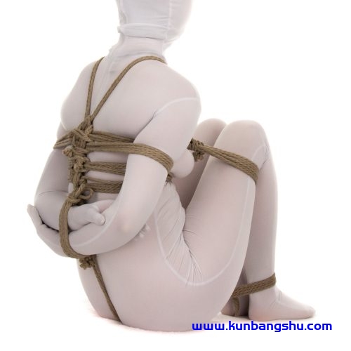 球形领带 – 核心 Ball Ties – Core 【179P】